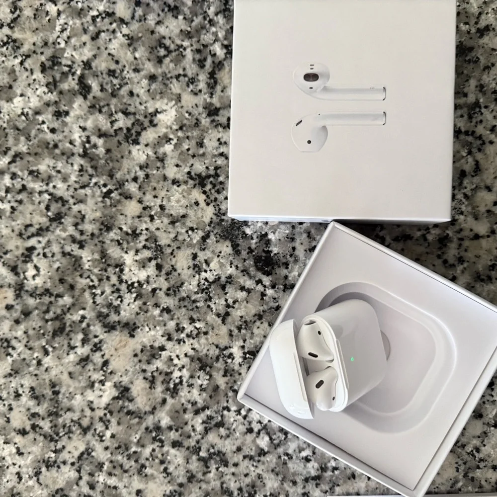 Gen 2 White Earbuds with Charging Case
